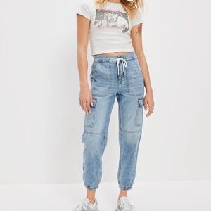 AE Super High-Waisted Cargo Denim Jogger Size 8